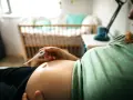 Pierwszy trymestr i przeziębienie: Co bezpieczne dla Ciebie i dziecka?