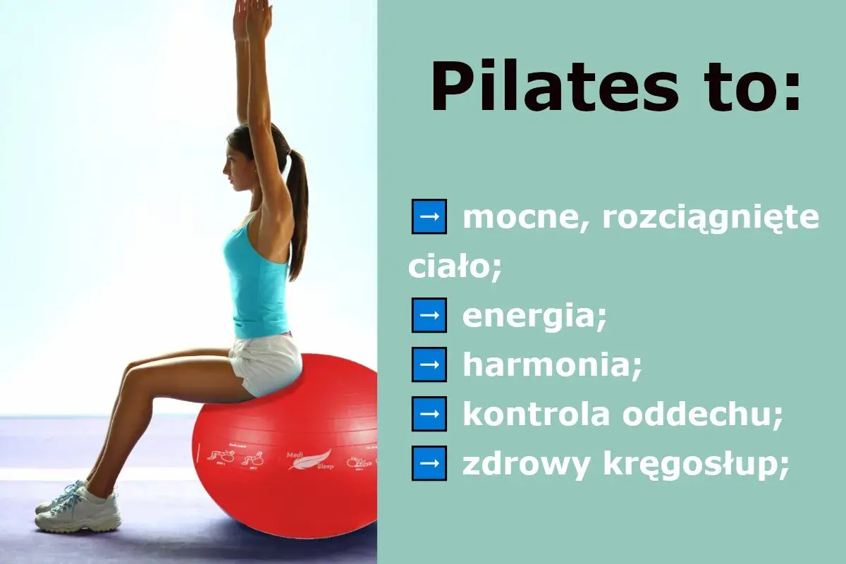 Kobieta ćwiczy pilates na czerwonej piłce, osiągając mocne, rozciągnięte ciało, energię, harmonię, kontrolę oddechu i zdrowy kręgosłup.